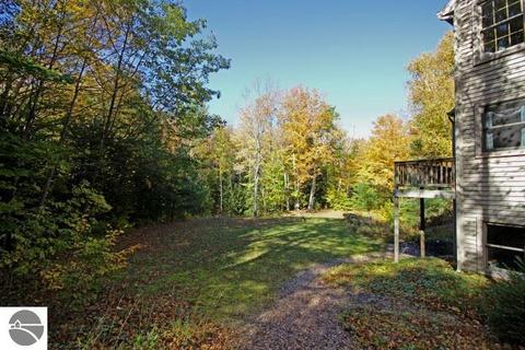 755 E Shetland Trl, Cedar, MI 49621 photo 54