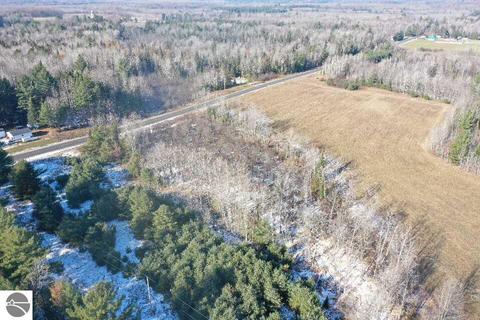 3015 Reilly Rd, Lupton, MI 48635 photo 2