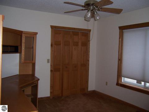 4564 Hamilton Way, Gladwin, MI 48624 photo 6