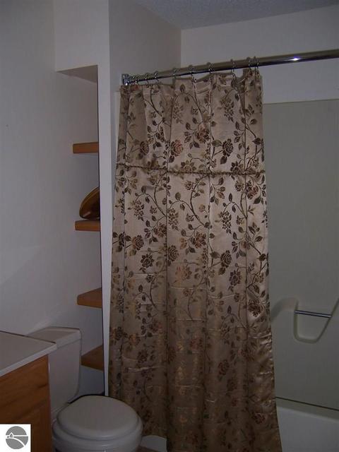4564 Hamilton Way, Gladwin, MI 48624 photo 7