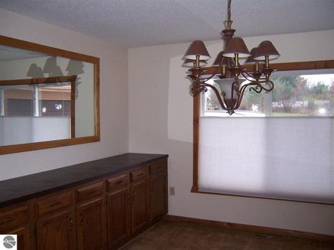 4564 Hamilton Way, Gladwin, MI 48624 photo 9
