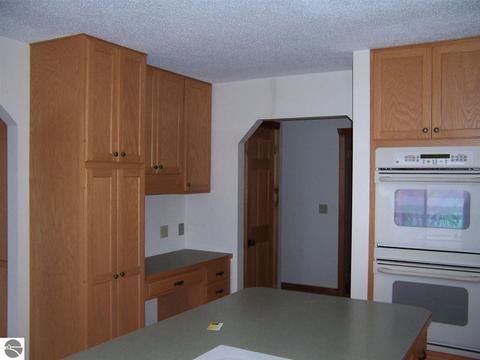 4564 Hamilton Way, Gladwin, MI 48624 photo 3