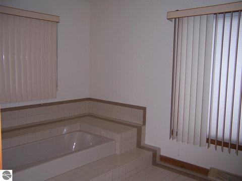4564 Hamilton Way, Gladwin, MI 48624 photo 13