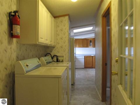 2915 E River Rd, Mount Pleasant, MI 48858 photo 19