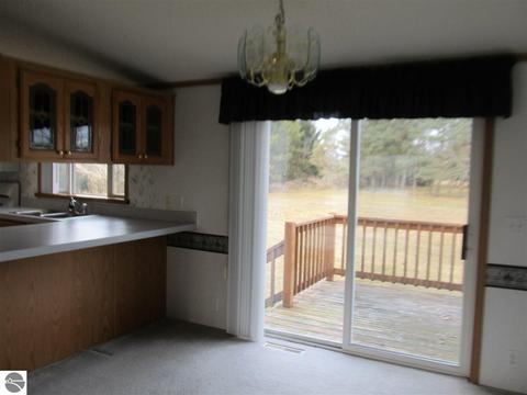 2915 E River Rd, Mount Pleasant, MI 48858 photo 17