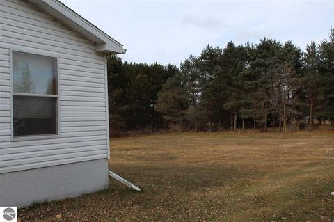 2915 E River Rd, Mount Pleasant, MI 48858 photo 39