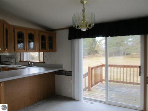 2915 E River Rd, Mount Pleasant, MI 48858 photo 18