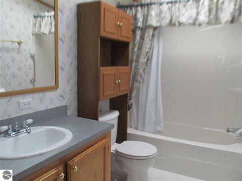 2915 E River Rd, Mount Pleasant, MI 48858 photo 24