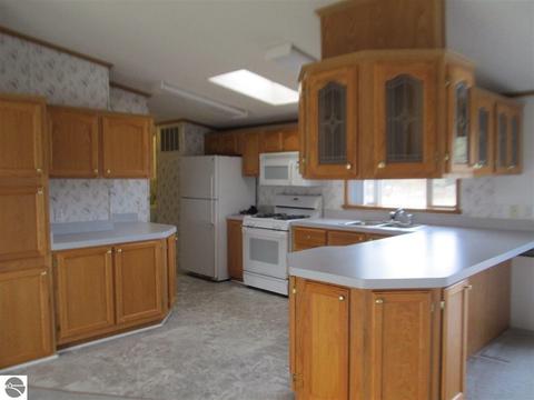 2915 E River Rd, Mount Pleasant, MI 48858 photo 15