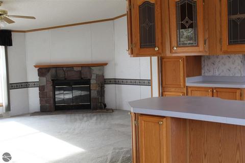 2915 E River Rd, Mount Pleasant, MI 48858 photo 6