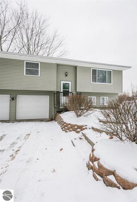 1571 Pine Tree Rd, Grawn, MI 49637 photo 24