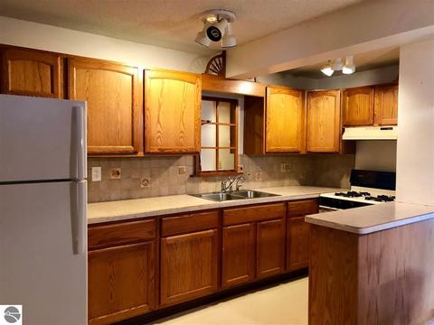 210 Maple, Sterling, MI 48659 photo 11