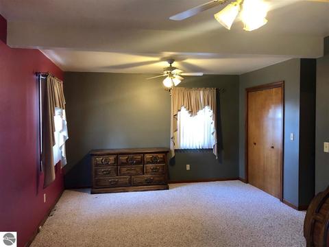 210 Maple, Sterling, MI 48659 photo 20