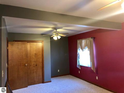 210 Maple, Sterling, MI 48659 photo 19