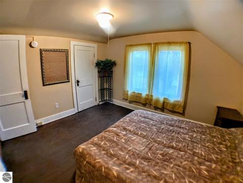 309 E Locust St, Mount Pleasant, MI 48858 photo 15