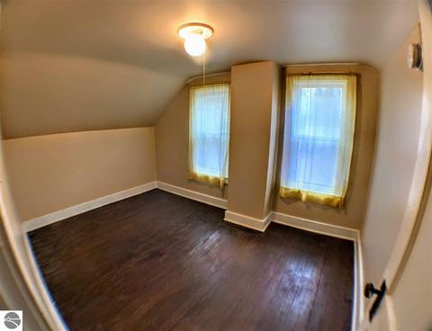309 E Locust St, Mount Pleasant, MI 48858 photo 17
