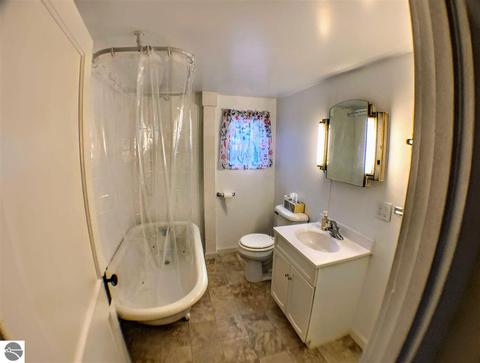 309 E Locust St, Mount Pleasant, MI 48858 photo 16