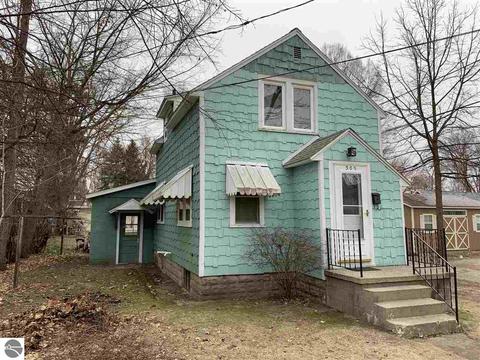 309 E Locust St, Mount Pleasant, MI 48858 photo 1