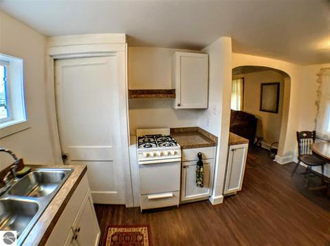 309 E Locust St, Mount Pleasant, MI 48858 photo 11