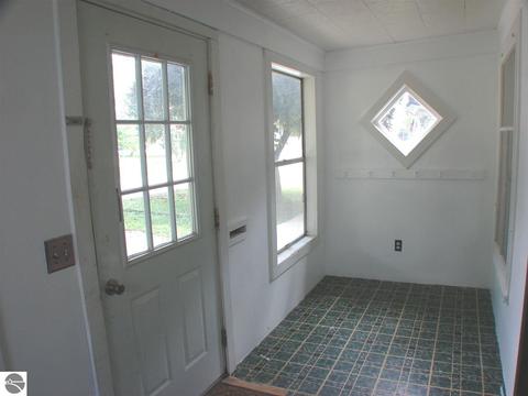 224 E North St, Ithaca, MI 48847 photo 4