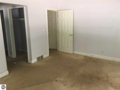 781 E Shetland Trl, Cedar, MI 49621 photo 8