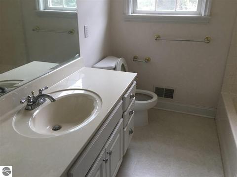 781 E Shetland Trl, Cedar, MI 49621 photo 11