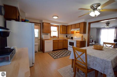 400 N Huron Ave, Au Gres, MI 48703 photo 15