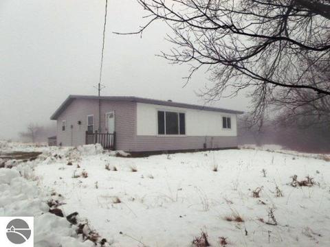 2360 Thayer Rd, Lupton, MI 48635 photo 1