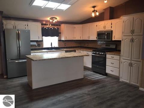 950 E Pickard Rd, Mount Pleasant, MI 48858 photo 5