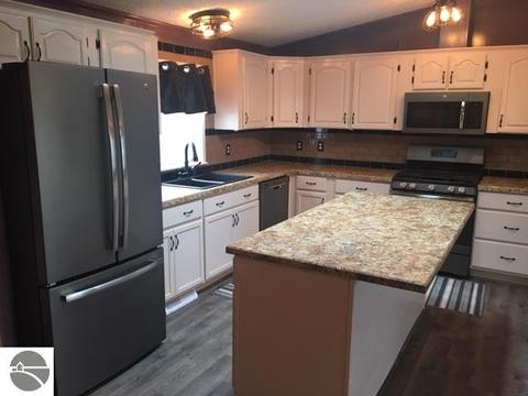 950 E Pickard Rd, Mount Pleasant, MI 48858 photo 6