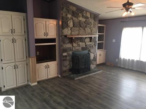 950 E Pickard Rd, Mount Pleasant, MI 48858 photo 8