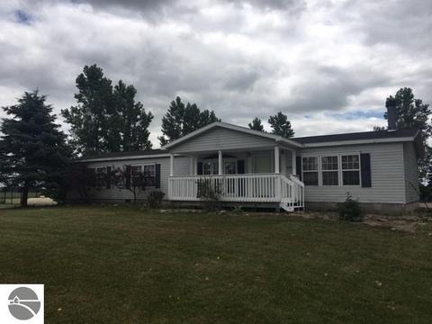 950 E Pickard Rd, Mount Pleasant, MI 48858 photo 1
