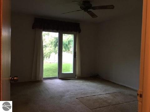 4889 E Valley Rd, Mount Pleasant, MI 48858 photo 10
