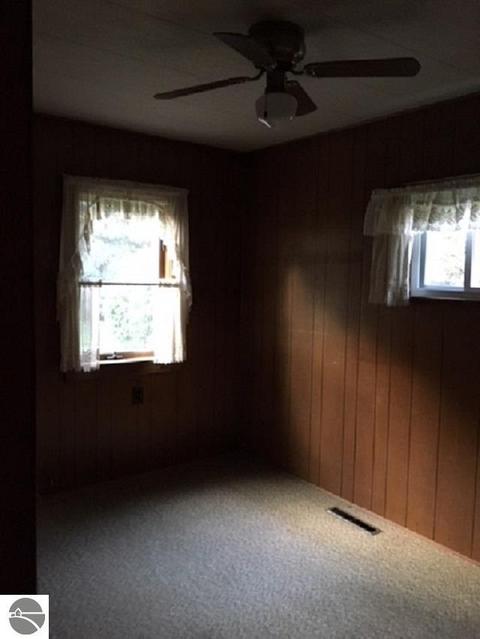 4889 E Valley Rd, Mount Pleasant, MI 48858 photo 13