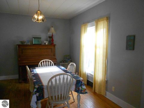 520 Pine Ave, Alma, MI 48801 photo 5