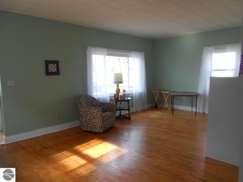 520 Pine Ave, Alma, MI 48801 photo 4