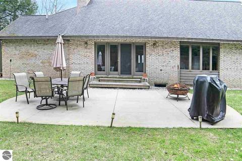 6747 E Harbor Dr, Elk Rapids, MI 49629 photo 5