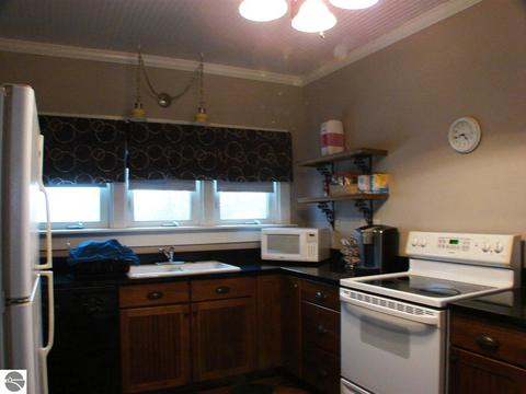 609 E Center St, Ithaca, MI 48847 photo 8