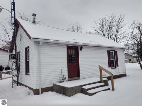 324 S Water St, Au Gres, MI 48703 photo 1