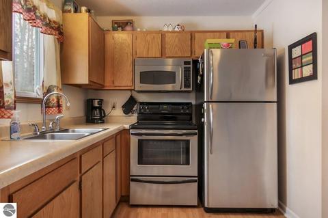 10075 Rose St, Interlochen, MI 49643 photo 6