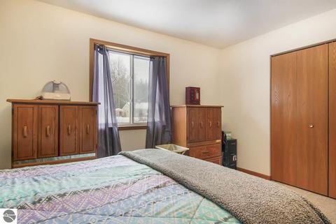 10075 Rose St, Interlochen, MI 49643 photo 9
