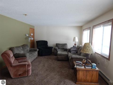 9264 E 18 Rd, Manton, MI 49663 photo 2