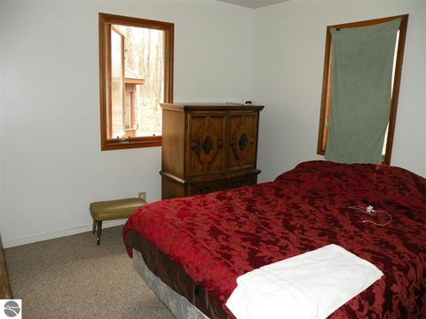 4141 Pineway Dr, Gladwin, MI 48624 photo 10