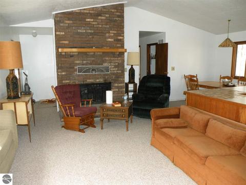 4141 Pineway Dr, Gladwin, MI 48624 photo 5