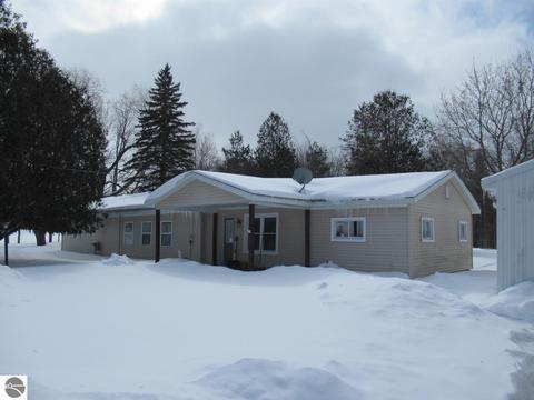 273 Maple, Tustin, MI 49688 photo 1
