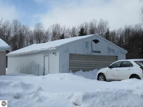 273 Maple, Tustin, MI 49688 photo 7