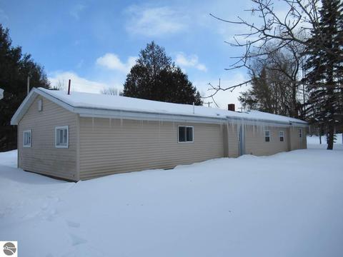 273 Maple, Tustin, MI 49688 photo 4