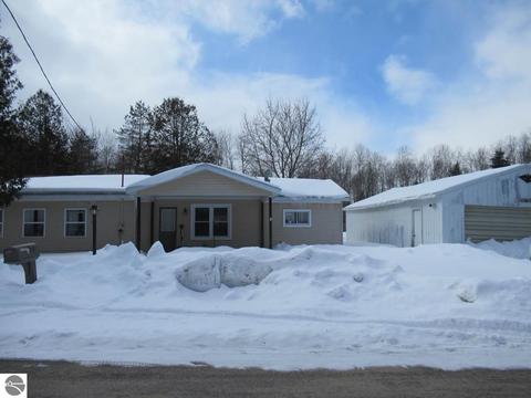 273 Maple, Tustin, MI 49688 photo 3