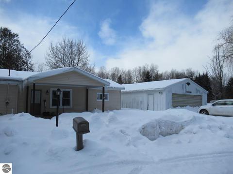 273 Maple, Tustin, MI 49688 photo 2