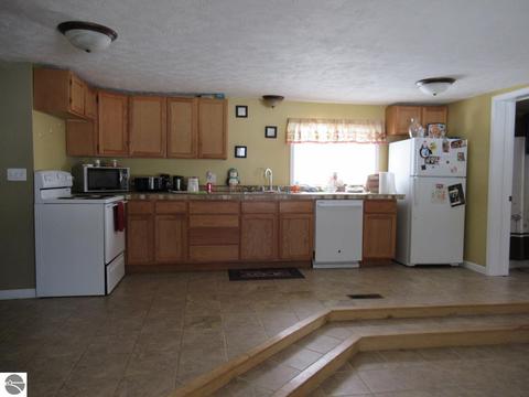 273 Maple, Tustin, MI 49688 photo 8